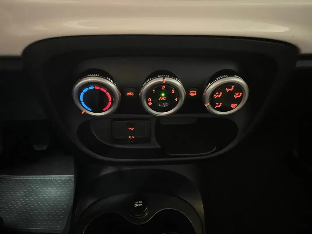 Fiat 500L 2013 - 8250 EUR, 132519 km - 132519km - foto 13 de 20