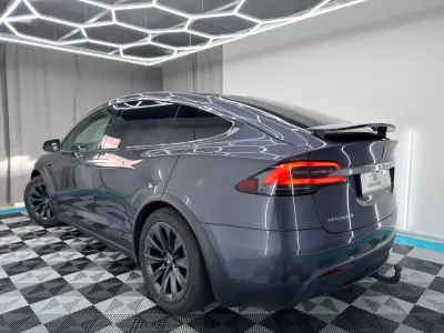 Tesla Model X 2018 - 31999 EUR, 151000 km - AUTO.MOTO.pt - 151000km - foto 5 de 23