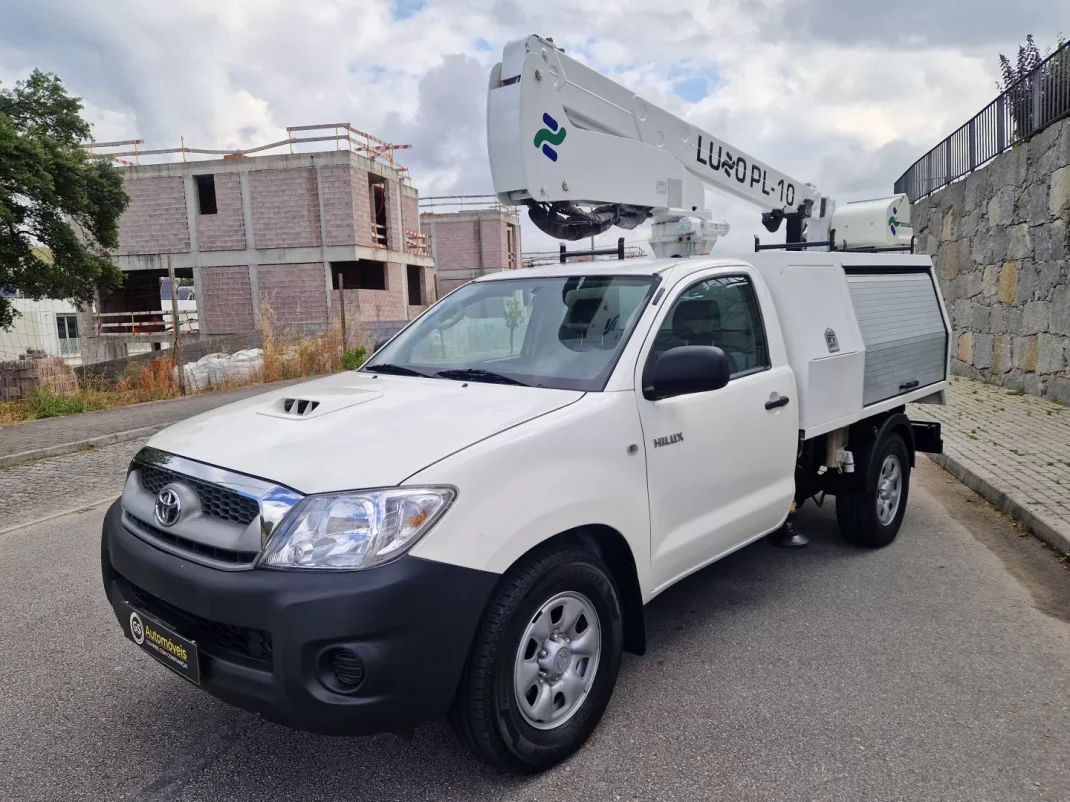 Toyota Hilux 4x4 2009 - 33500 EUR, 160000 km - AUTO.MOTO.pt - 160000km - foto 1 de 11