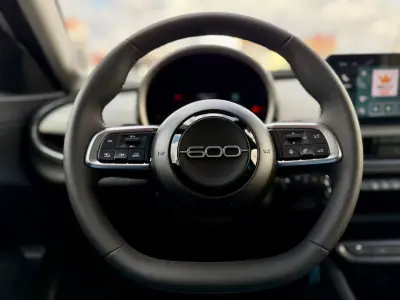 Fiat 600 2025 - 20950 EUR, 6000 km - AUTO.MOTO.pt - 6000km - foto 19 de 31