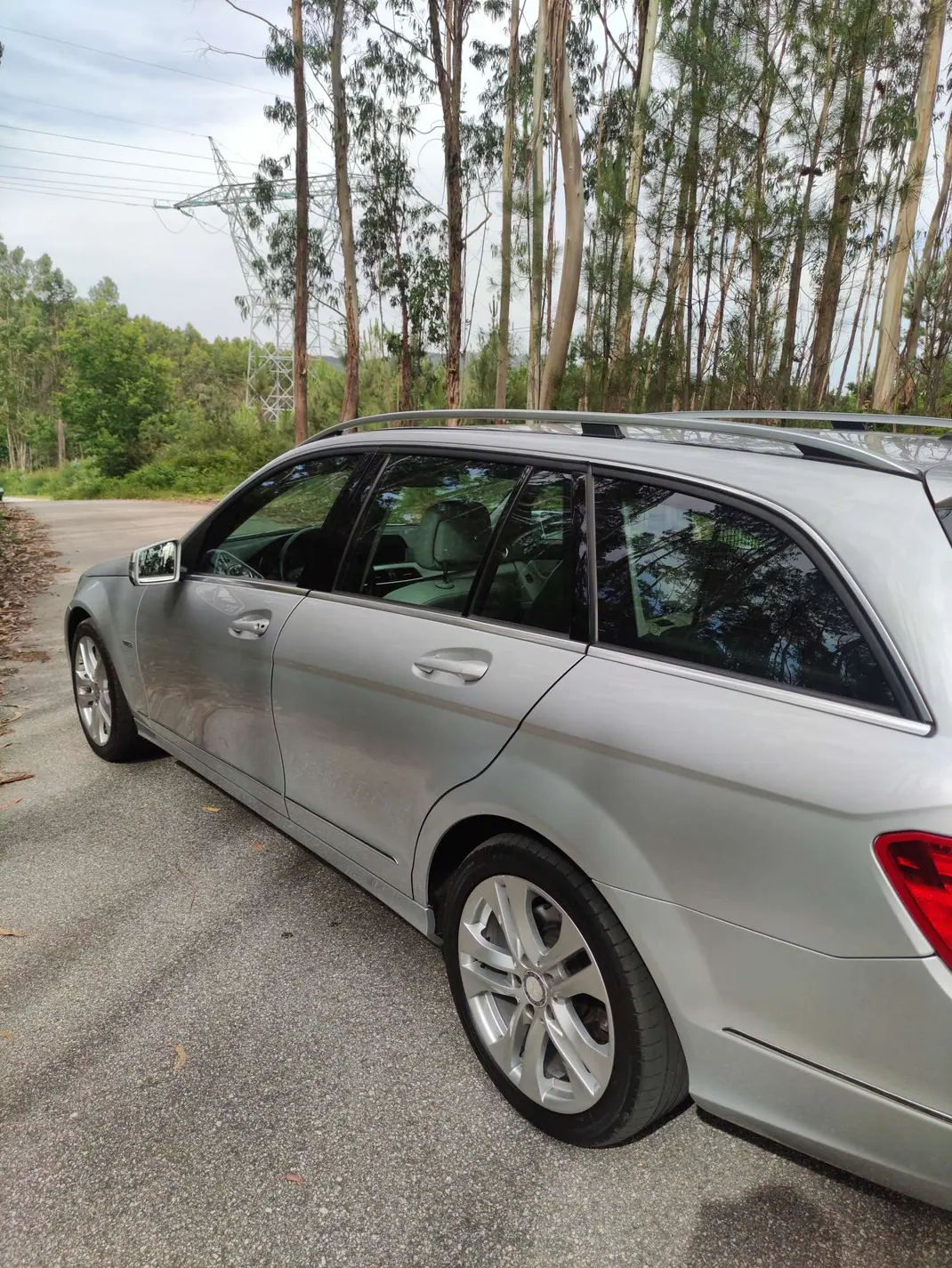 Mercedes-Benz C 200 2011 - 9250 EUR, 298500 km - AUTO.MOTO.pt - 298500km - foto 4 de 11