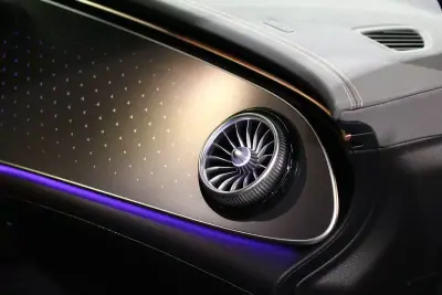 Mercedes-Benz EQE 2025 - 58900 EUR, 25000 km - AUTO.MOTO.pt - 25000km - foto 25 de 42