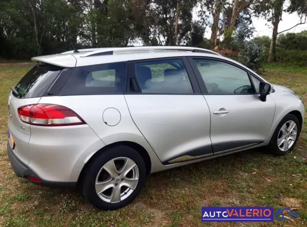 Renault Clio Sport Tourer 2017 - 10950 EUR, 89416 km - AUTO.MOTO.pt - 89416km - foto 4 de 17