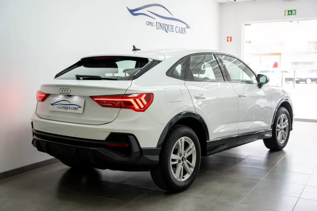 Audi Q3 Sportback 2022 - 38500 EUR, 49990 km - 49990km - foto 10 de 35