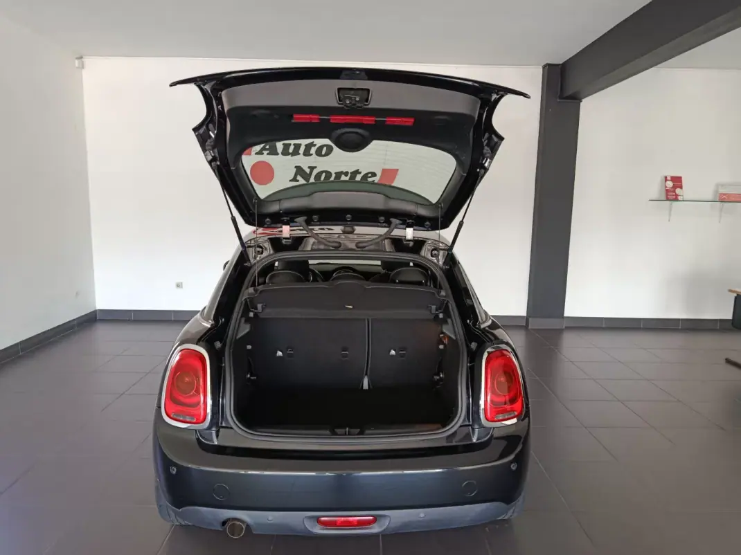 MINI Cooper 2019 - 16200 EUR, 80000 km - 80000km - foto 7 de 52