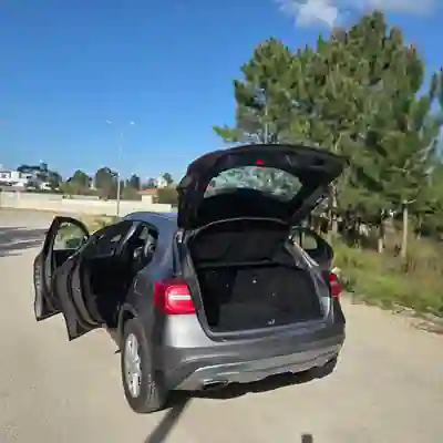 Mercedes-Benz GLA 200 2016 - 14000 EUR, 218000 km - 218000km - foto 4 de 4
