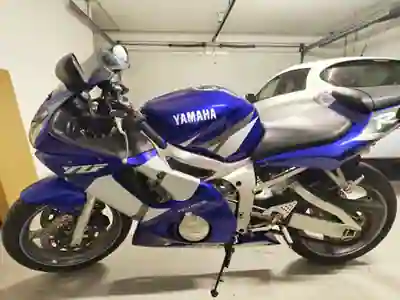 Yamaha YZF R6 2001 - 3900 EUR, 31264 km - AUTO.MOTO.pt - 31264km - foto 2 de 5