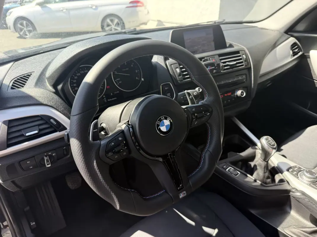 BMW 116 2012 - 9900 EUR, 220000 km - 220000km - foto 9 de 17