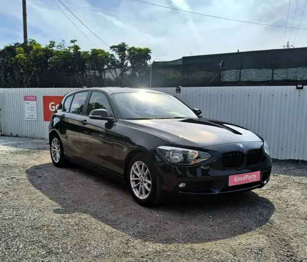 BMW 116 2014 - 10900 EUR, 241627 km - AUTO.MOTO.pt - 241627km - foto 11 de 32
