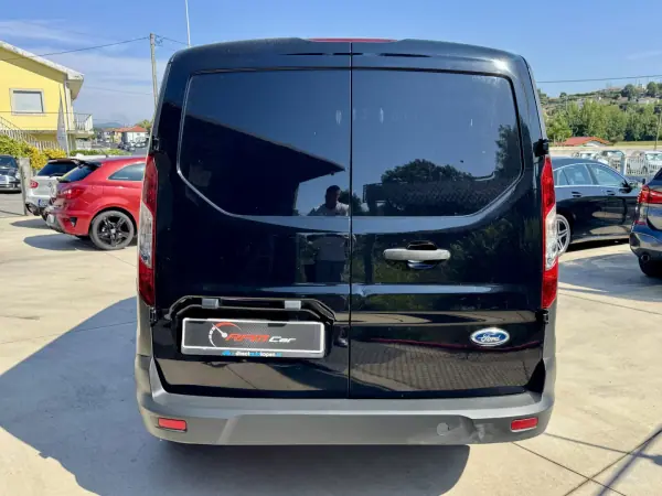 Ford Tourneo Connect 2015 - 8500 EUR, 190000 km - 190000km - foto 9 de 15