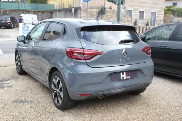 Renault Clio 2022 - 14750 EUR, 96500 km - AUTO.MOTO.pt - 96500km - foto 9 de 22