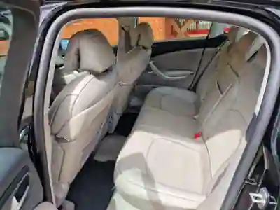 Citroën C5 2010 - 5800 EUR, 286000 km - AUTO.MOTO.pt - 286000km - foto 6 de 15