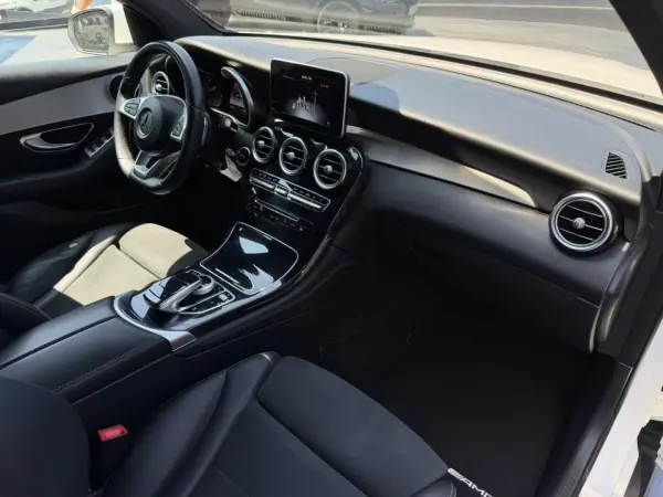 Mercedes-Benz GLC 220 2017 - 27500 EUR, 181000 km - AUTO.MOTO.pt - 181000km - foto 13 de 13