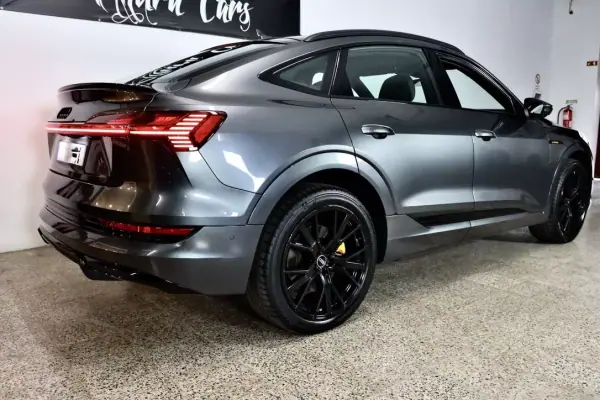 Audi e-tron 2023 - 45000 EUR, 106568 km - AUTO.MOTO.pt - 106568km - foto 31 de 36