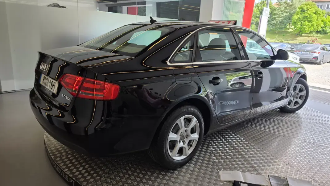 Audi A4 2008 - 9750 EUR, 235508 km - AUTO.MOTO.pt - 235508km - foto 20 de 51