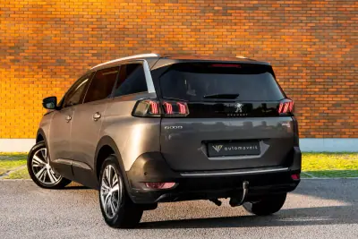 Peugeot 5008 2021 — foto 3 de 24