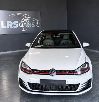 Volkswagen Golf 2015 - 23490 EUR, 96049 km - 96049km - foto 2 de 35