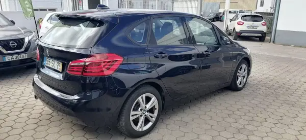 BMW 216 Active Tourer 2017 - 16600 EUR, 93120 km - AUTO.MOTO.pt - 93120km - foto 13 de 13