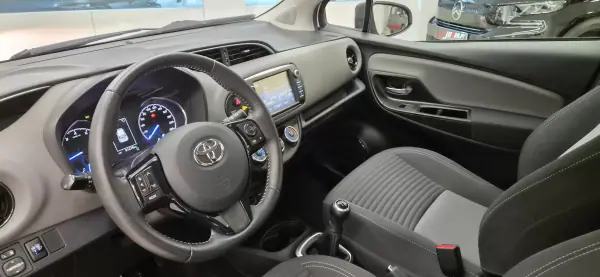 Toyota Yaris 2020 - 12990 EUR, 61278 km - AUTO.MOTO.pt - 61278km - foto 14 de 39