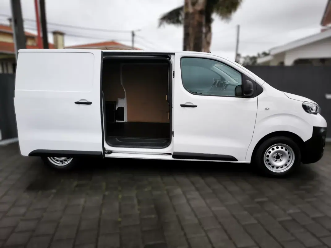 Peugeot Expert 1.5 BlueHdi L2H1 Pro Standard 2020 - 17950 EUR, 105997 km - AUTO.MOTO.pt - 105997km - foto 19 de 46