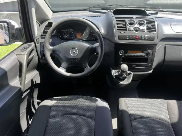 Mercedes-Benz Vito 2010 - 14900 EUR, 340000 km - AUTO.MOTO.pt - 340000km - foto 26 de 47