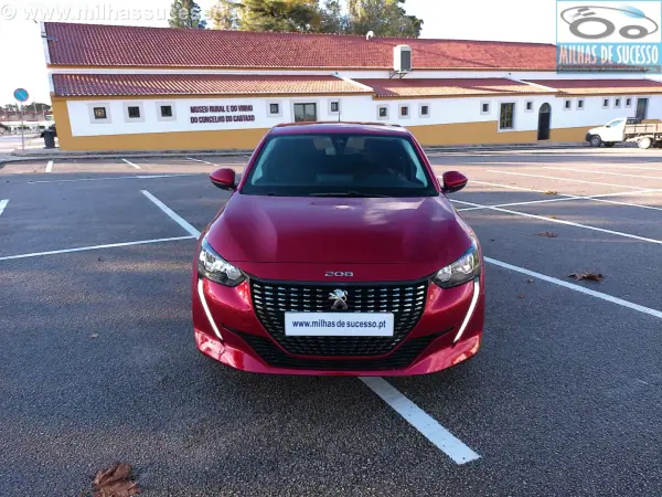Peugeot 208 2021 - 14500 EUR, 40000 km - AUTO.MOTO.pt - 40000km - foto 25 de 35