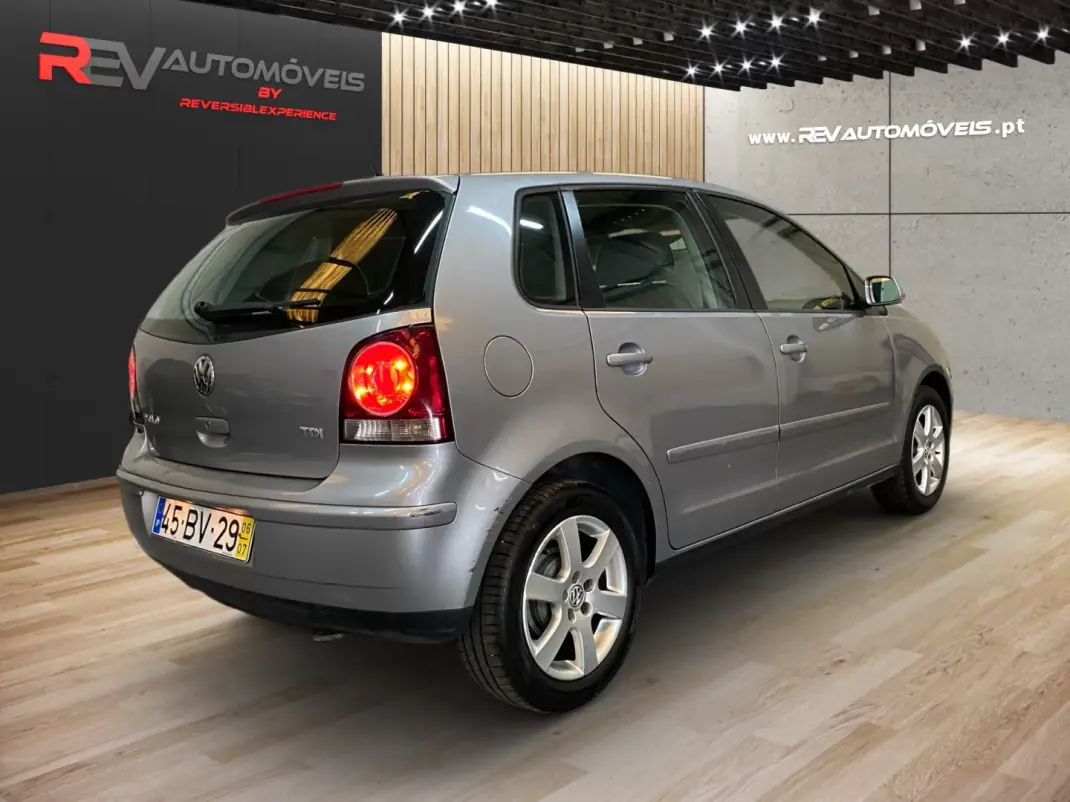 Volkswagen Polo 2006 - 3950 EUR, 181000 km - AUTO.MOTO.pt - 181000km - foto 3 de 19