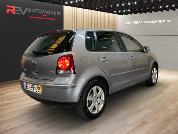 Volkswagen Polo 2006 - 3950 EUR, 181000 km - AUTO.MOTO.pt - 181000km - foto 3 de 19