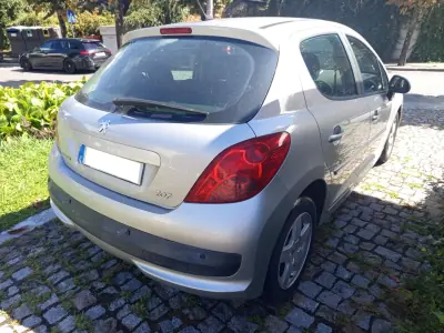 Peugeot 207 2007 - 4990 EUR, 254878 km - 254878km - foto 4 de 10