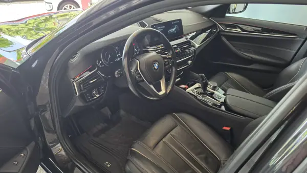 BMW 530 2017 - 21900 EUR, 230206 km - AUTO.MOTO.pt - 230206km - foto 6 de 58