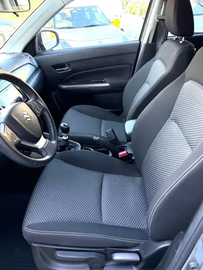 Suzuki Vitara 2023 - 22900 EUR, 30000 km - 30000km - foto 14 de 17
