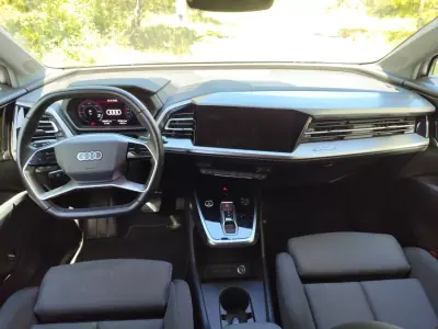 Audi Q4 e-tron 2021 - 24800 EUR, 180100 km - AUTO.MOTO.pt - 180100km - foto 16 de 22