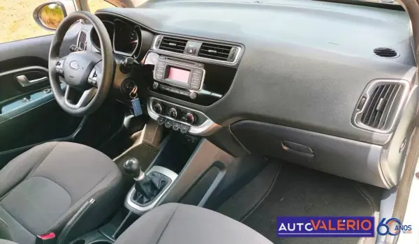 Kia Rio 2016 - 9450 EUR, 58085 km - AUTO.MOTO.pt - 58085km - foto 21 de 27