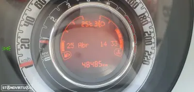 Fiat 500C 2020 - 15500 EUR, 48550 km - AUTO.MOTO.pt - 48550km - foto 10 de 16