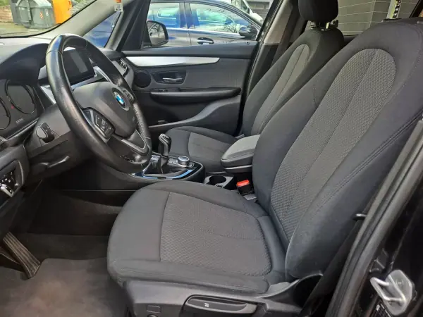 BMW 216 Gran Tourer 2019 - 16500 EUR, 100000 km - AUTO.MOTO.pt - 100000km - foto 9 de 27