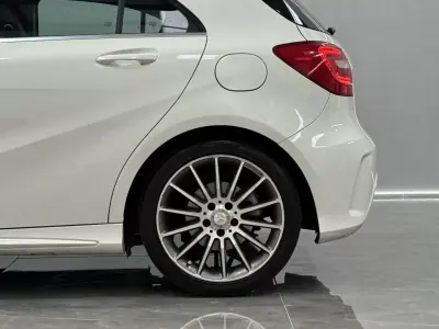 Mercedes-Benz A 180 2015 - 18990 EUR, 117000 km - AUTO.MOTO.pt - 117000km - foto 12 de 36