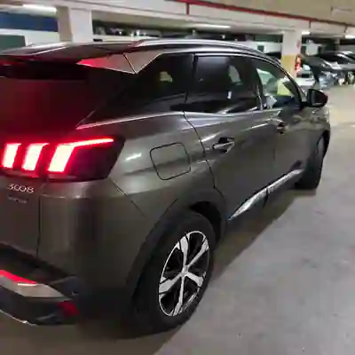 Peugeot 3008 2017 - 16300 EUR, 185179 km - 185179km - foto 3 de 15
