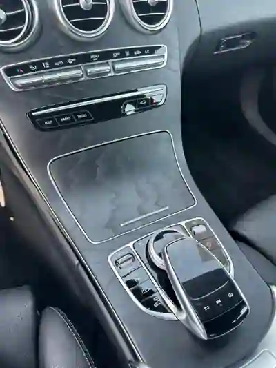 Mercedes-Benz C 300 2019 - 25950 EUR, 165000 km - AUTO.MOTO.pt - 165000km - foto 8 de 9