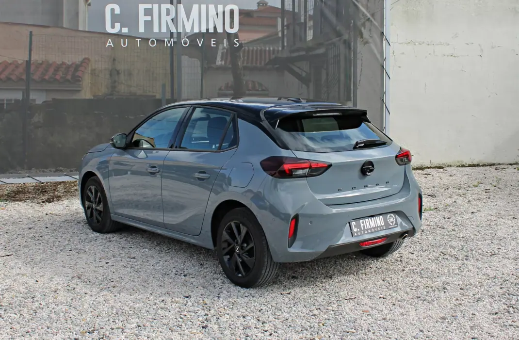 Opel Corsa 2025 - 18350 EUR, 18767 km - AUTO.MOTO.pt - 18767km - foto 8 de 28