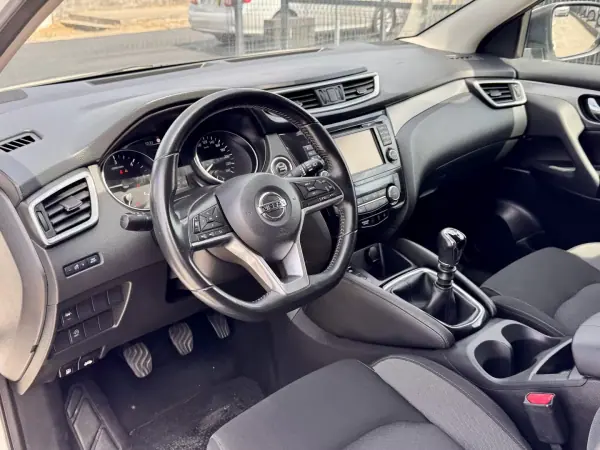 Nissan Qashqai 2019 - 19990 EUR, 93000 km - 93000km - foto 7 de 16