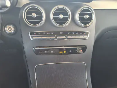 Mercedes-Benz GLC 300 2021 - 46990 EUR, 61000 km - AUTO.MOTO.pt - 61000km - foto 23 de 29