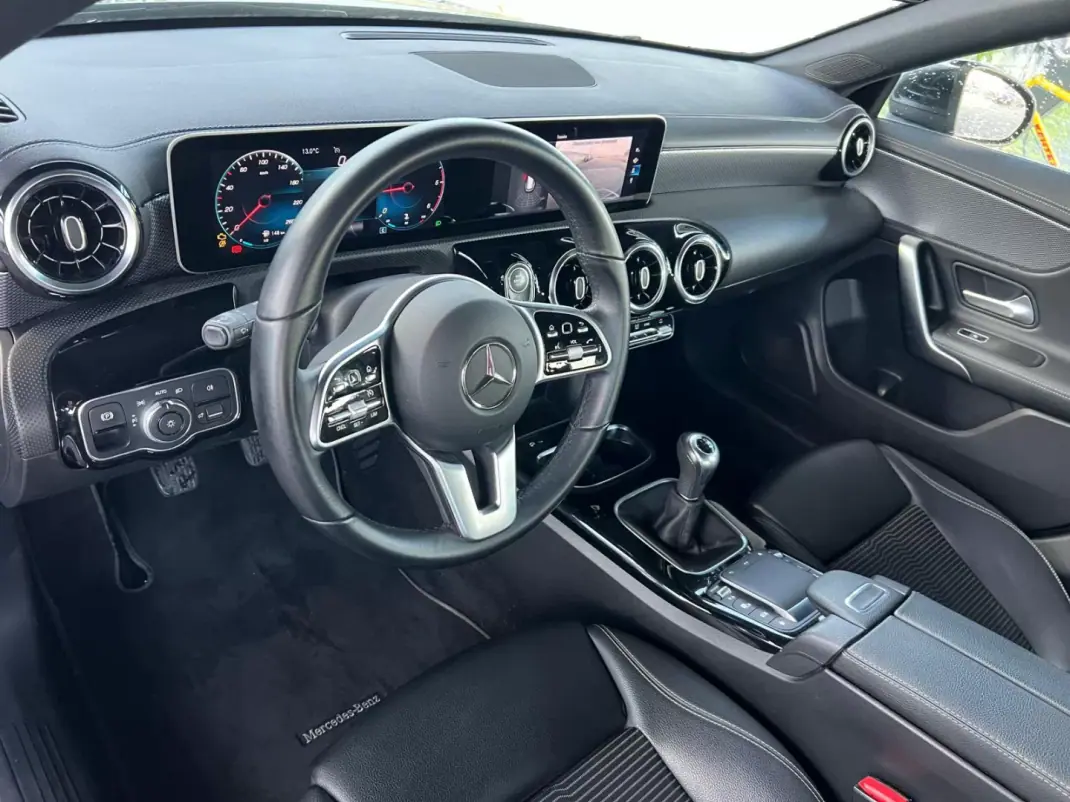 Mercedes-Benz CLA 180 2020 - 21750 EUR, 168500 km - AUTO.MOTO.pt - 168500km - foto 8 de 12