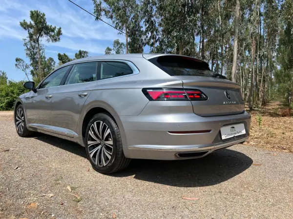 Volkswagen Arteon Shooting Brake 2021 - 27900 EUR, 89450 km - AUTO.MOTO.pt - 89450km - foto 12 de 43