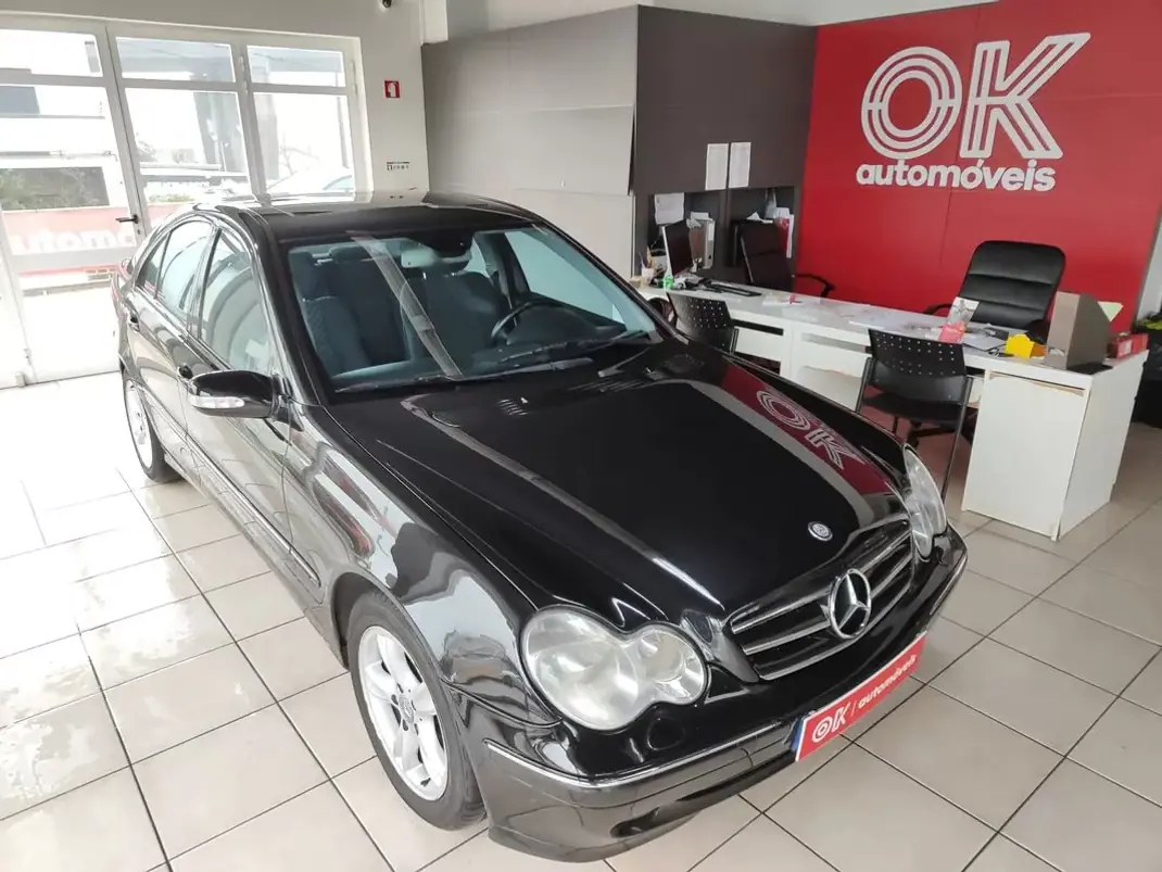 Mercedes-Benz C 220 2000 - 5750 EUR, 372700 km - AUTO.MOTO.pt - 372700km - foto 2 de 60