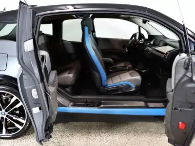 BMW i3 2022 - 23900 EUR, 47000 km - AUTO.MOTO.pt - 47000km - foto 13 de 40