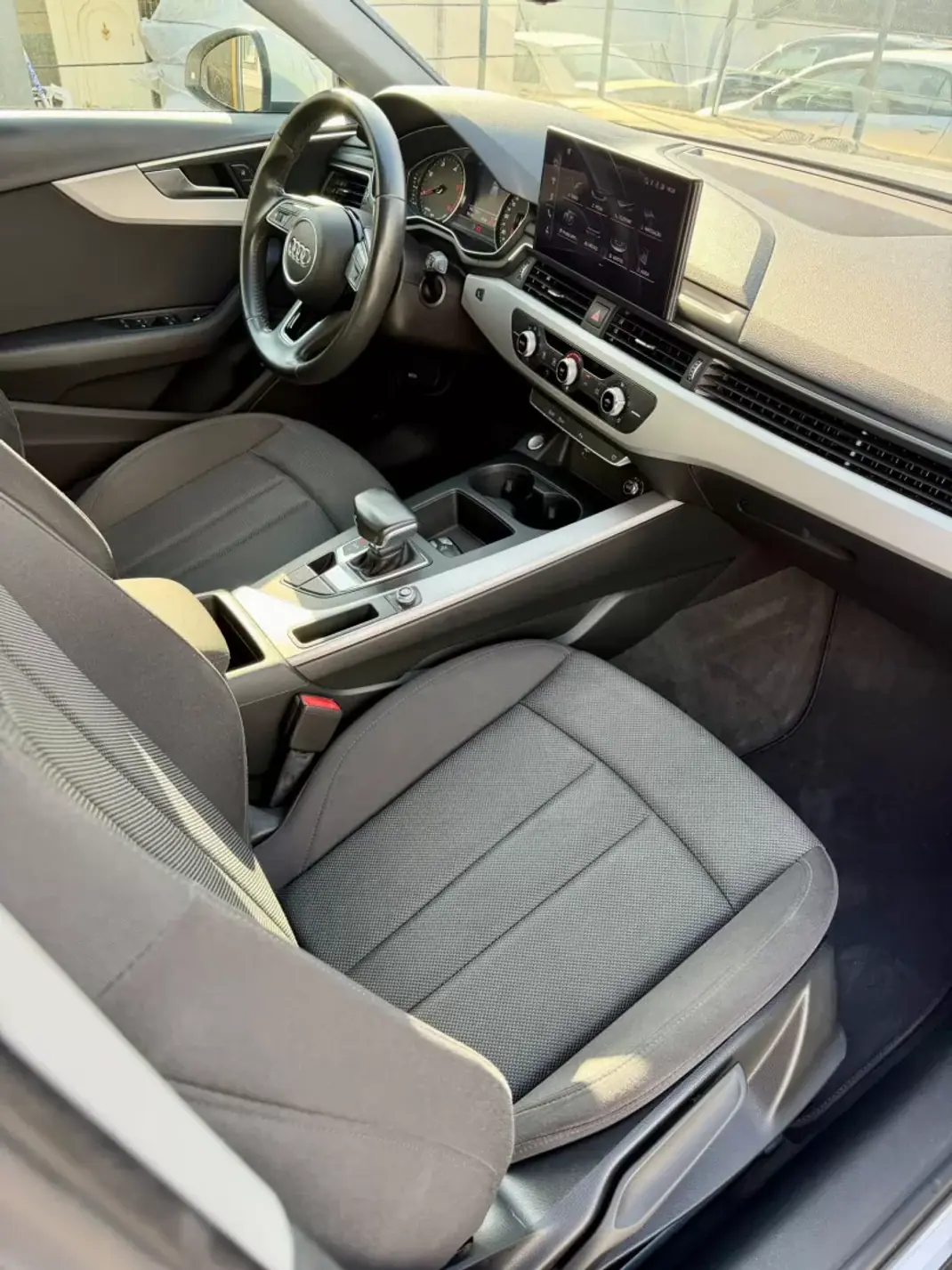 Audi A4 Avant 2020 - 26900 EUR, 165000 km - 165000km - foto 12 de 28