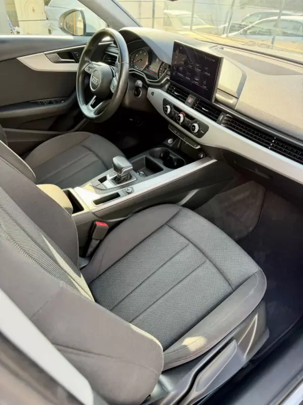 Audi A4 Avant 2020 - 26900 EUR, 165000 km - AUTO.MOTO.pt - 165000km - foto 12 de 28