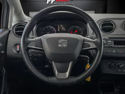 SEAT Ibiza 2015 - 11950 EUR, 80000 km - AUTO.MOTO.pt - 80000km - foto 12 de 60