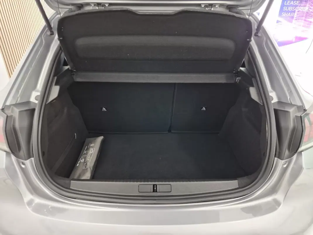 Peugeot 208 2023 - 14650 EUR, 63712 km - 63712km - foto 22 de 22