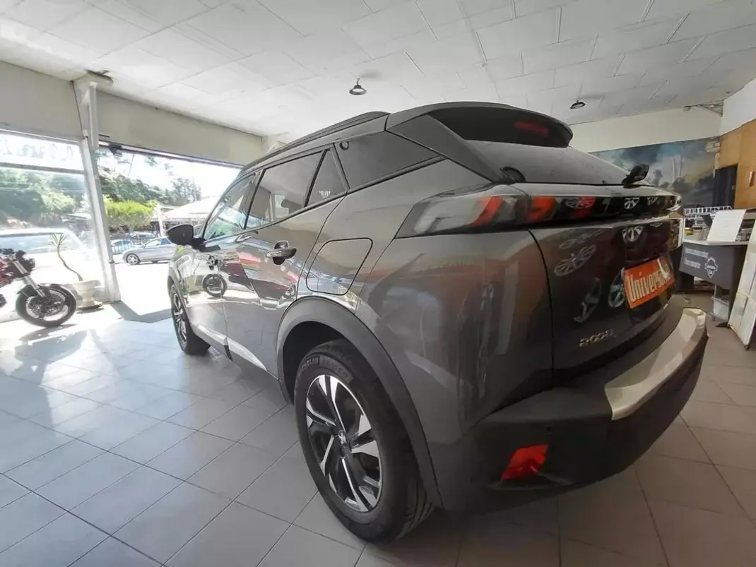 Peugeot 2008 2021 - 16900 EUR, 84000 km - 84000km - foto 5 de 21
